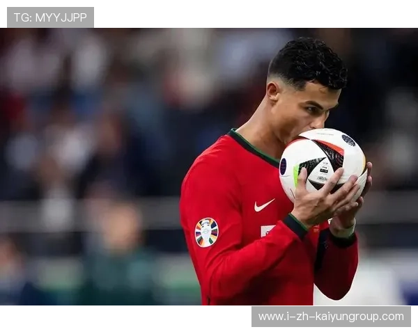 C罗牵头救助退役球员医疗基金，影响力再提升